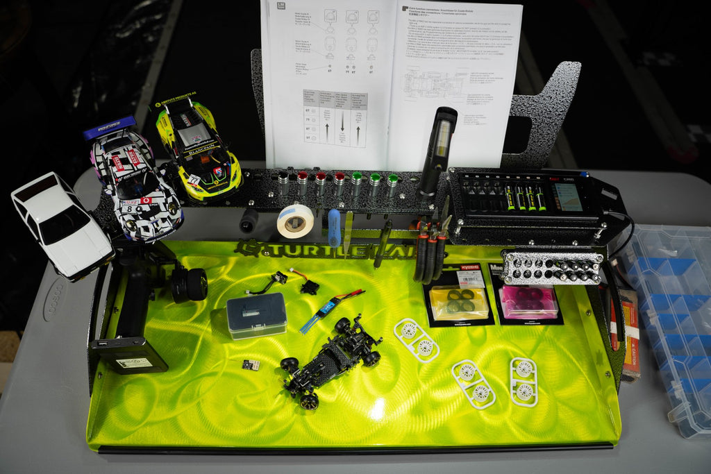 Field Bench - 1/28 Scale RC Pit Workstation for Kyosho Mini Z and