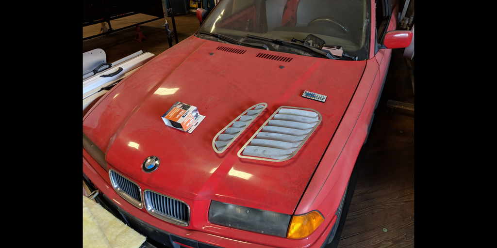 BMW E36 CSL-Inspired Hood Vents